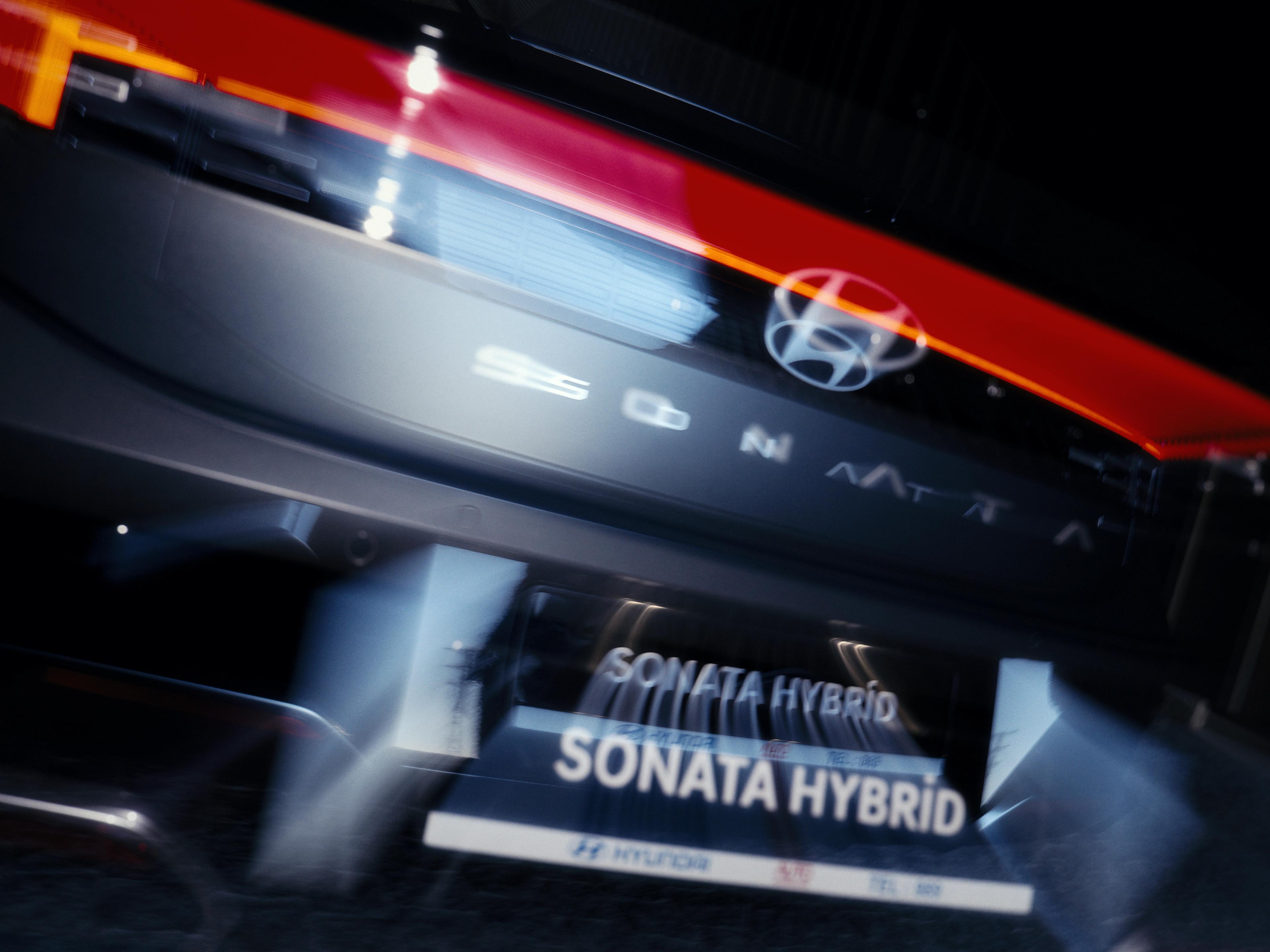 Hyundai: Elegance Manifesto of a Sedan